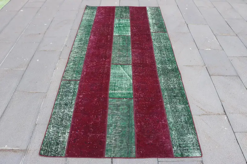 Lila, grün gestreifter Teppich, 3,6 x 7,7 Fuß, einzigartiges Design