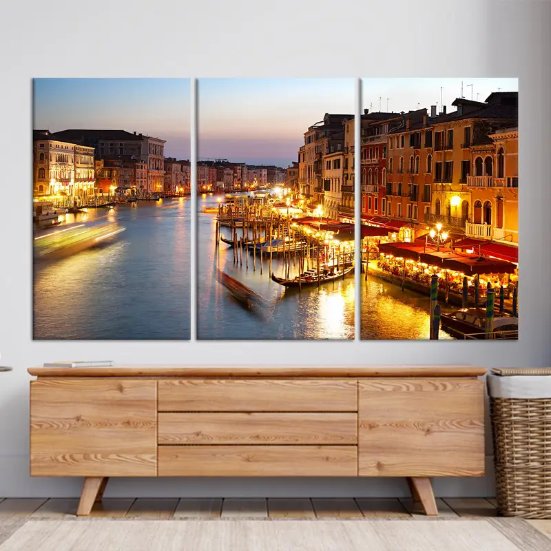 ヴェネツィアの夜の運河の街並みプリントキャンバス - エレガントなウォールアート