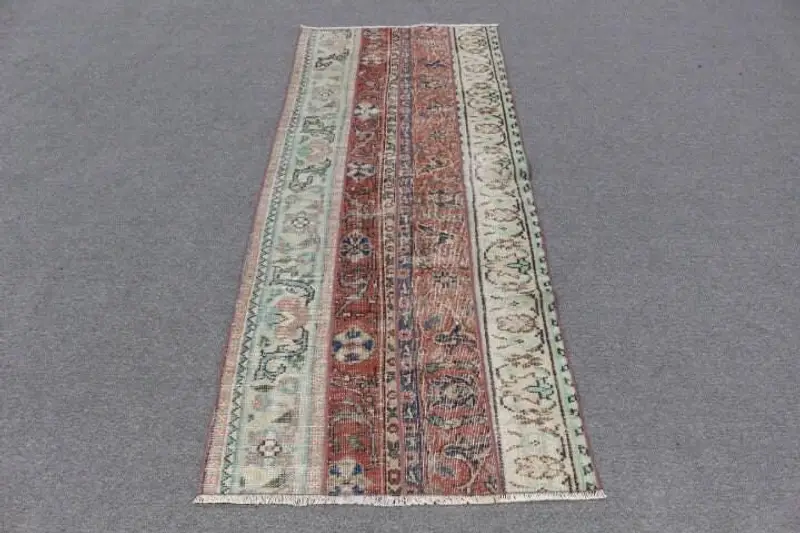 エレガントなグリーン&レッドラグ、2.8x6.9フィート花柄&幾何学模様