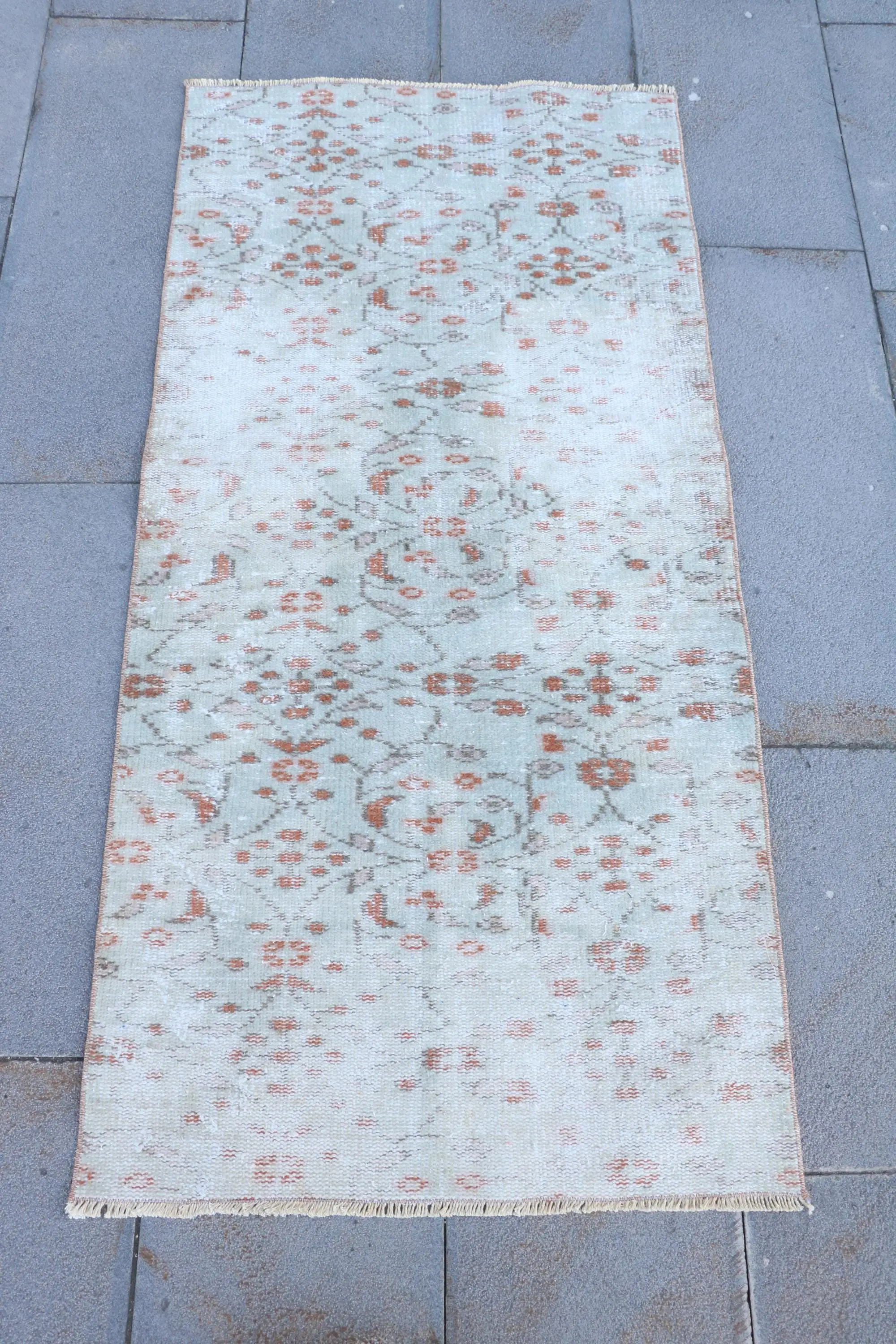 Vintage 2.4x5 ft Rug, Small Turkish Rug, White Floral Wool Rug - 1