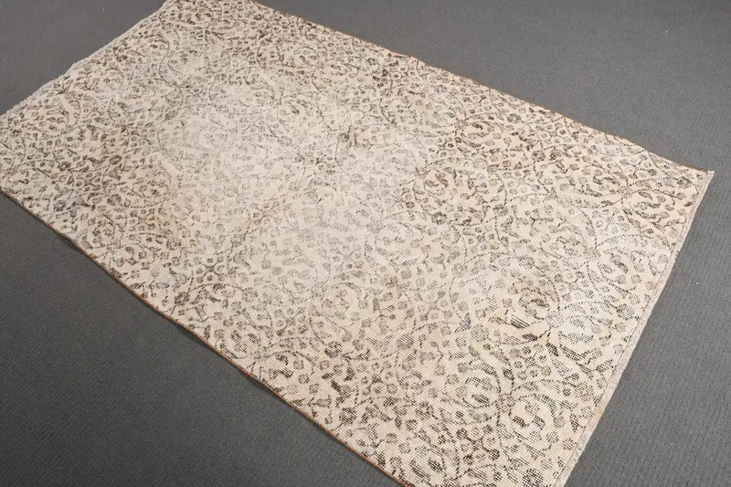Türkischer 3,8x6,7 ft Teppich, Oushak Vintage Teppich, weißer Tierdruck Teppich aus Wolle - 1