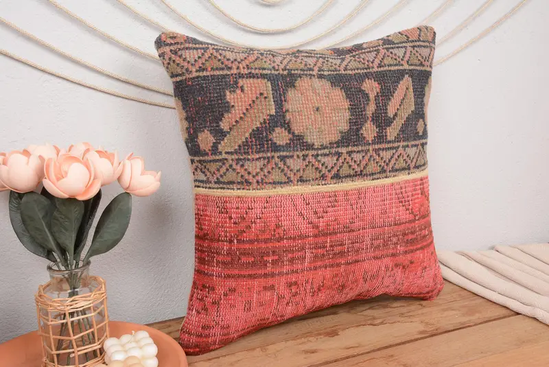 Rotes Leinen-Wurfkissen mit besticktem Patchwork, Vintage-Kissen