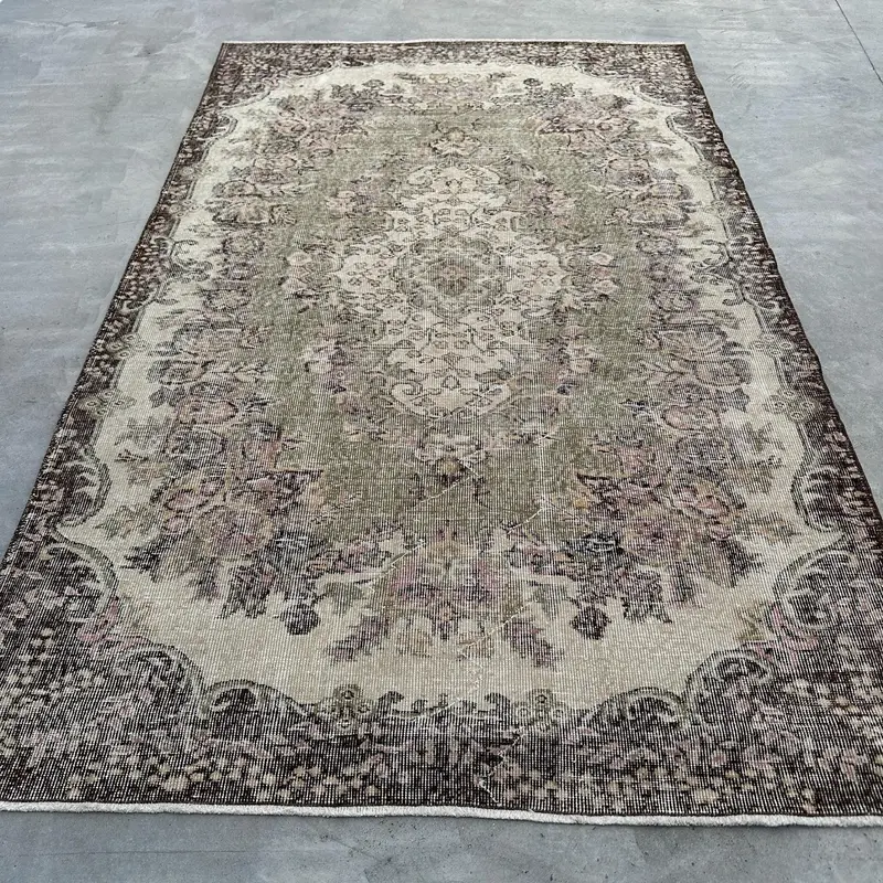 Türkischer Oushak-Teppich, 153 x 244 cm, brauner Vintage-Teppich mit Blumenmuster - 1