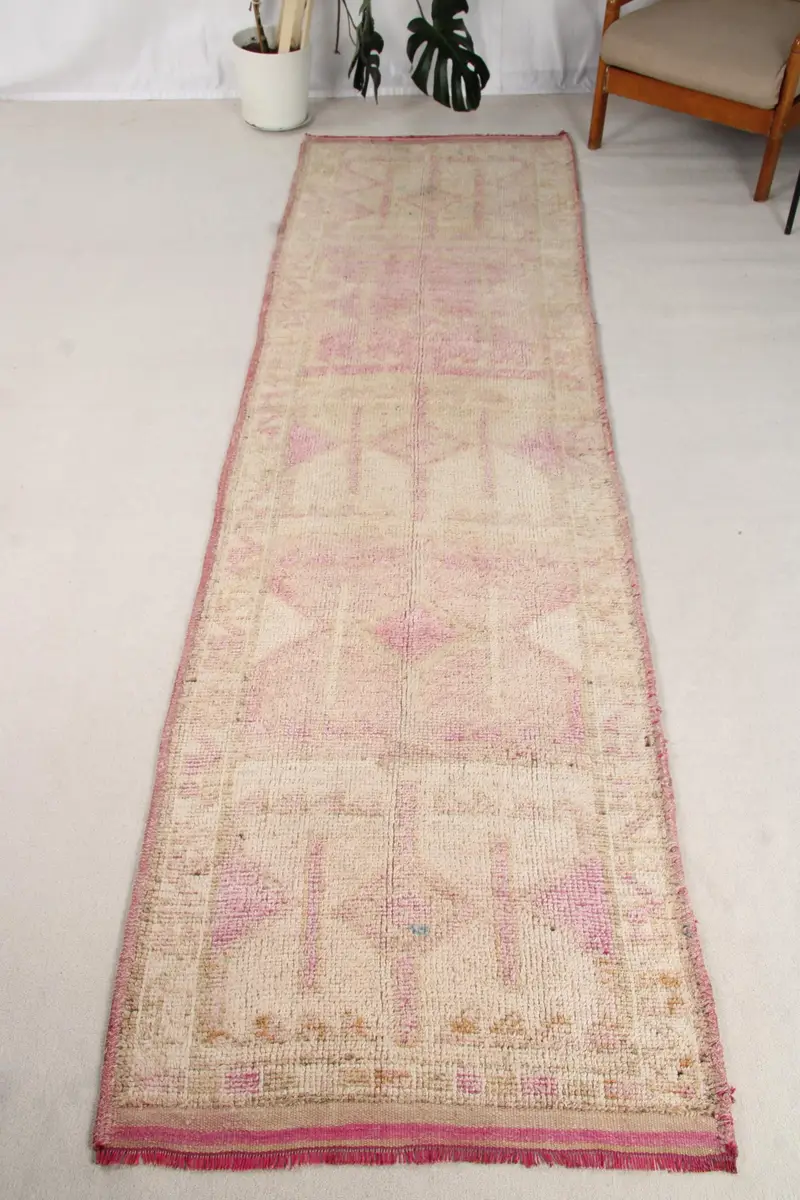 Vintage Türk Halısı 3x11.4 ft, Herki Pembe Geometrik Yün Halı - 1