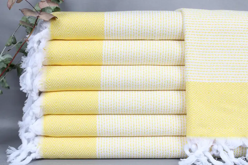 Dish Towel Yellow Diamond, Personalized Bath Towel, 18x40 Inches