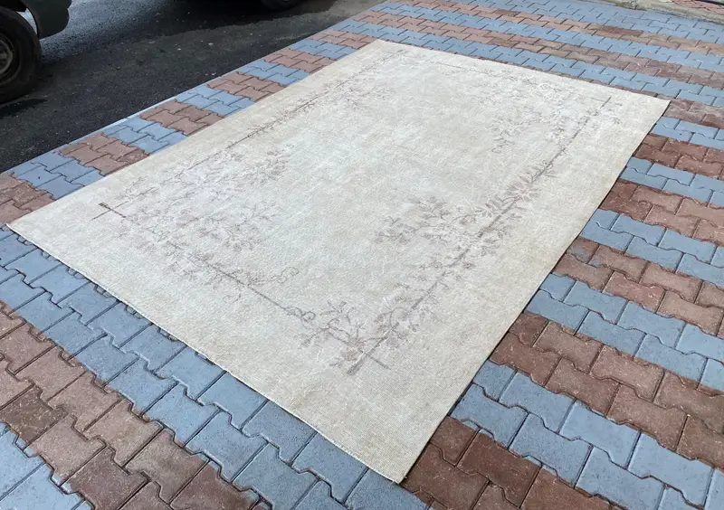 Zarif Bej Halı, 7,2x10,1 ft Çiçek ve Geometrik Tasarım