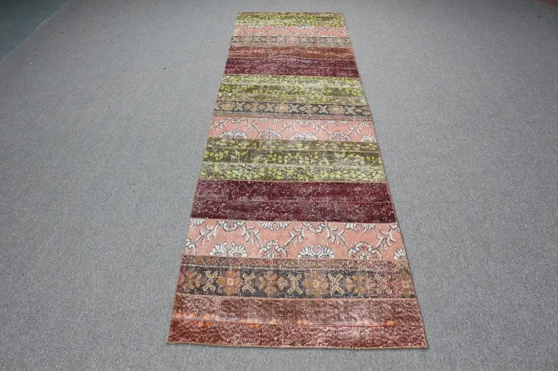 2,7x9,3 ft Green Rug, Southwestern Pattern & Purple Accents