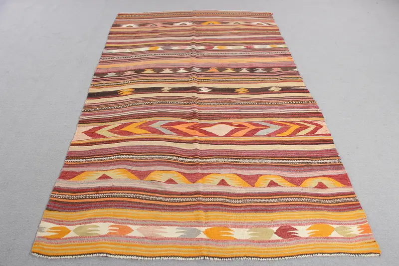 Canlı Sarı Halı, Puantiyeli Tasarım 4,7x7,7 ft