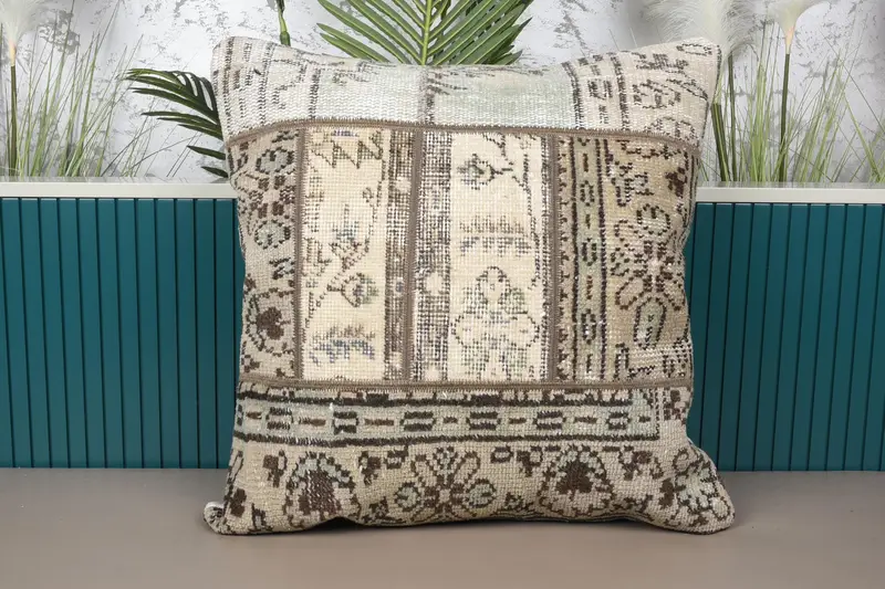 Beige-braunes Patchwork-Wurfkissen, 24x24 besticktes Kissen