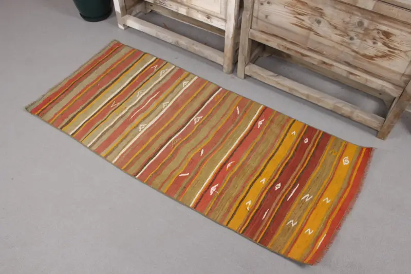 2.1x5 ft Vintage Küçük Halı, Kırmızı Sarı Türk Çiçek Yün Halı - 1