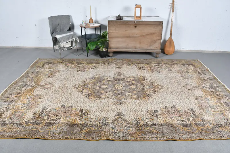 Eleganter beiger Teppich, 6,8 x 10,6 Fuß, abstraktes Design