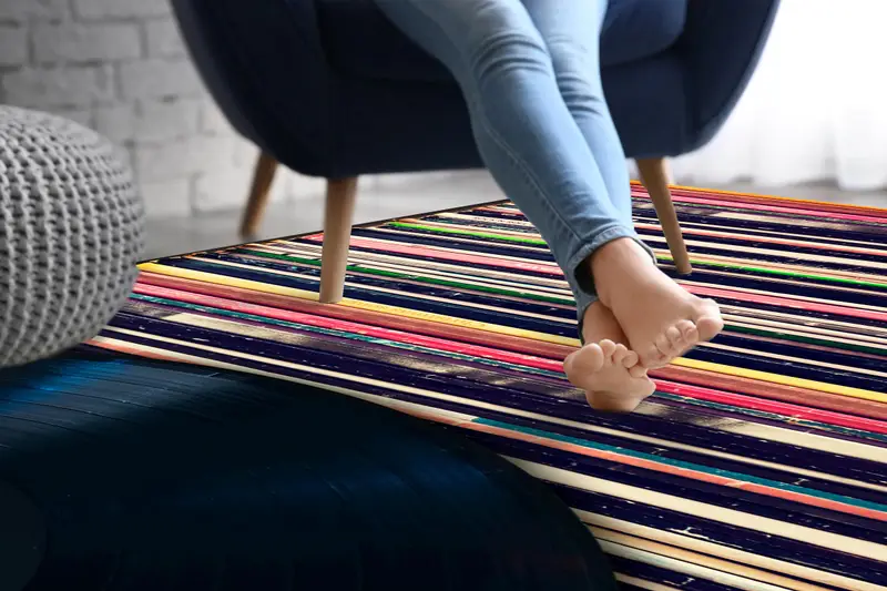 モダンなプリントラグ：エレガントなリビングスペースのためのカラフルなカバー