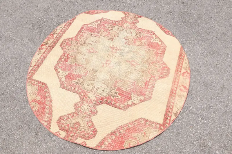 Vintage Turkish Accent Rug 4.3x4.3 ft, Red Beige Polka dot Wool Rug - 1