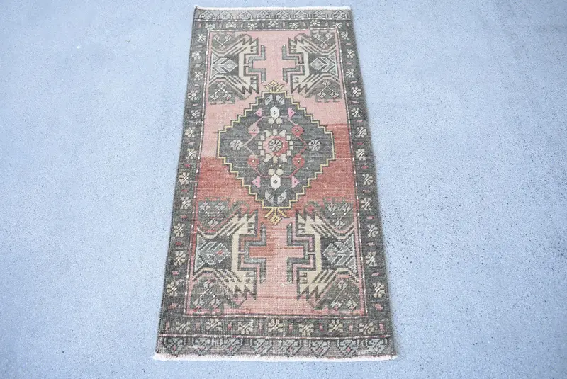 Vintage Turkish Rug, 1.6x3.4 ft Oushak Rug, Bronze Patchwork Wool Rug - 1