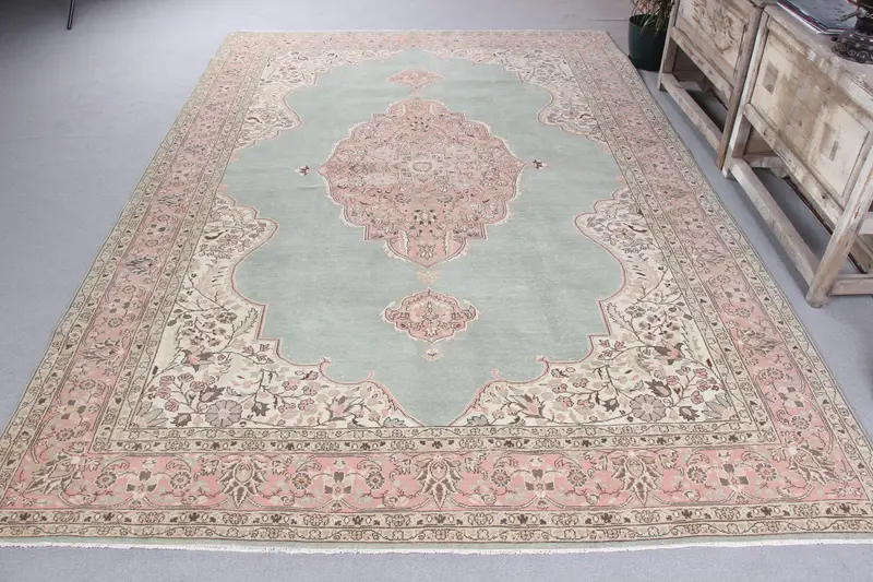 Handmade Green & Pink Rug, 0.6x10.1 ft Floral & Geometric