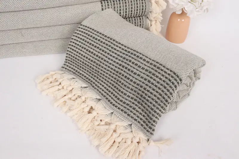 Monogram battaniye, gelin partisi hediyeleri, ilk evlilik yıldönümü hediyesi, Bachelorette hediyeleri, 96x92 pamuklu çizgili havlu, kişiselleştirilmiş hediyeler - 4