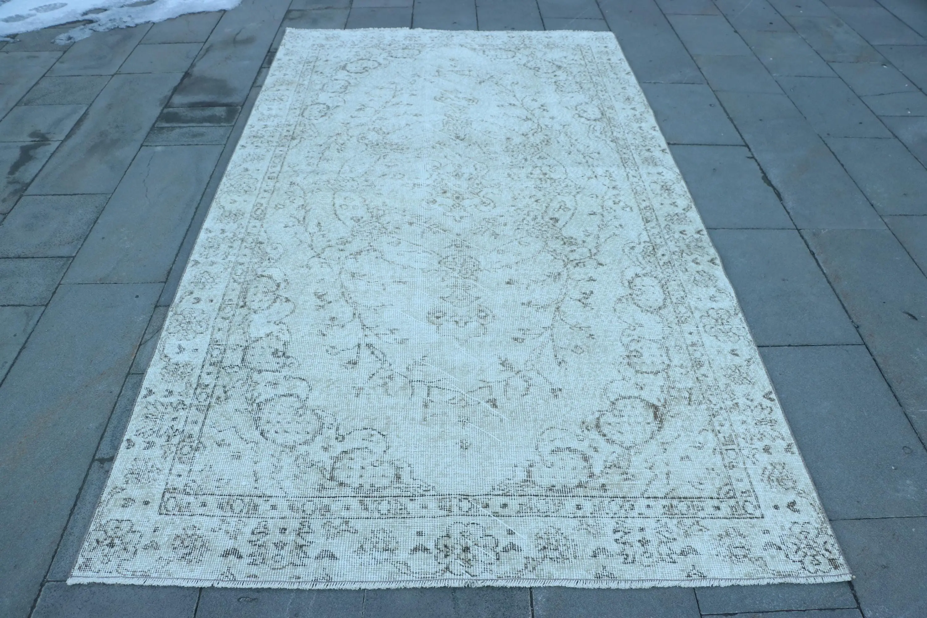 4.9x8.7 ft Turkish Large Rug, Vintage White Rug - 1
