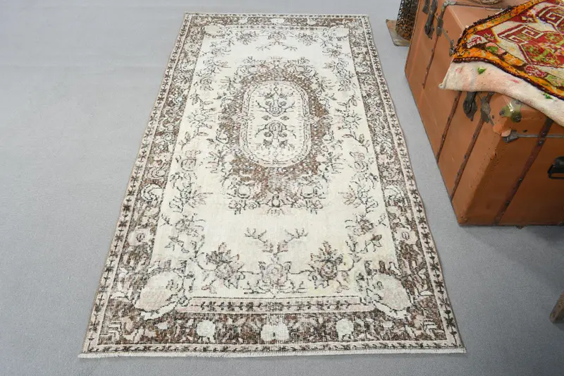 Vintage 3,5x6,6 ft Teppich, Akzent türkischer Teppich, braun weißer orientalischer Wollteppich - 1
