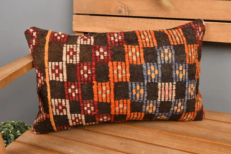 手作りのブラウンとオレンジの幾何学模様のリネンのクッション、ヴィンテージ長方形の枕
