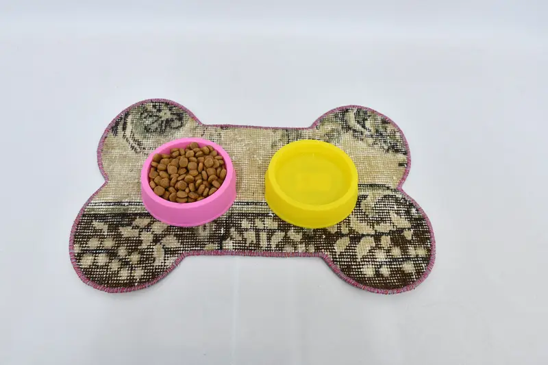 Şık Bej ve Kahverengi Kilim Ped, Dayanıklı Evcil Hayvan Matı