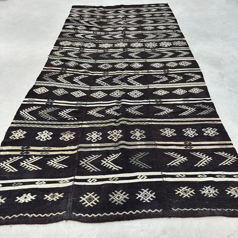 Zarif Siyah & Bej Halı, 5,7x12,9 ft Bitki Desenli