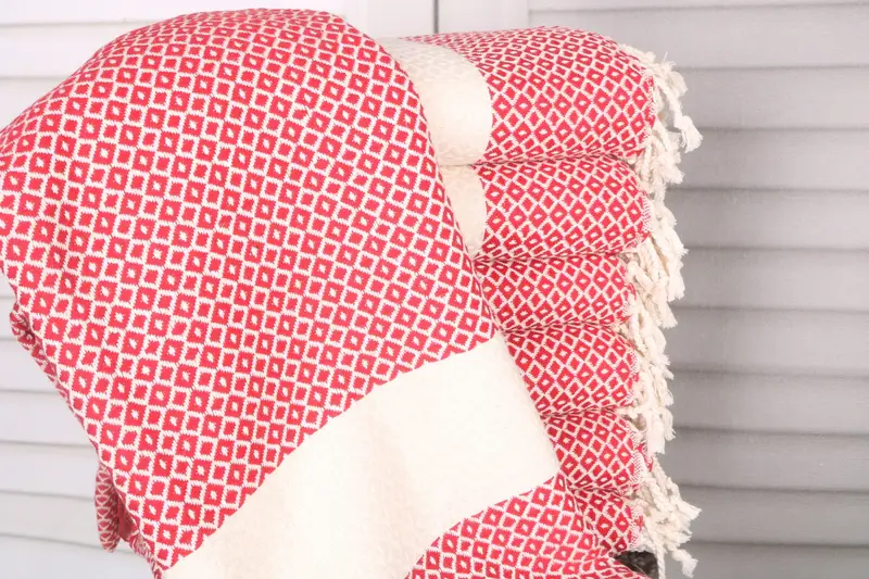 Best Friend Gift Red Cotton Geometric Towel, 40x71 Inches
