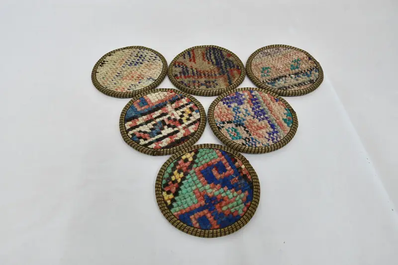 青と赤の織りコースター、ユニークなサークルコースター