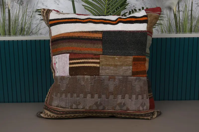 Braun-weißes Patchwork-Wurfkissen, 24x24 besticktes Kissen