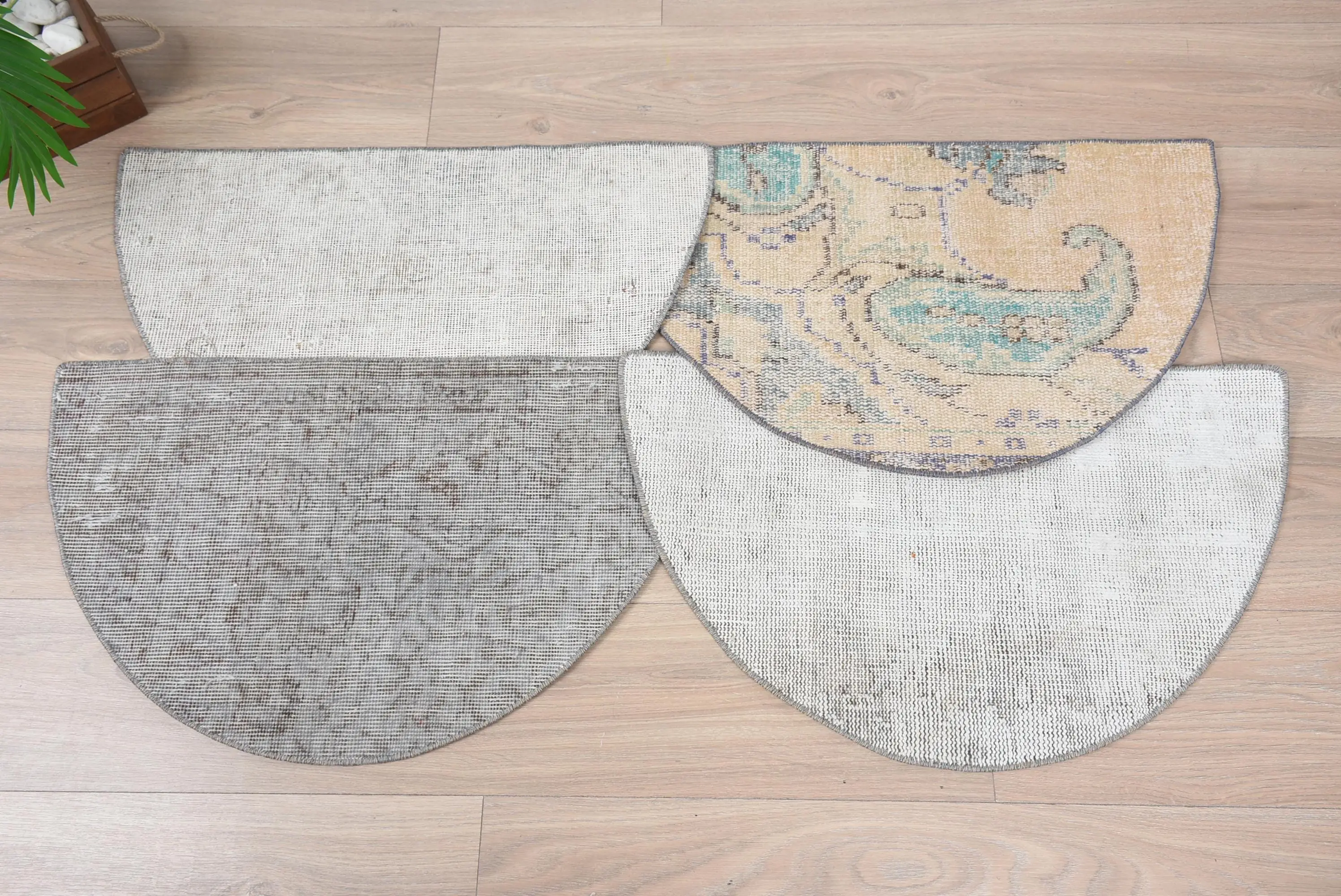 Eco-friendly entryway mat, handmade small rug for indoor/outdoor use - 1