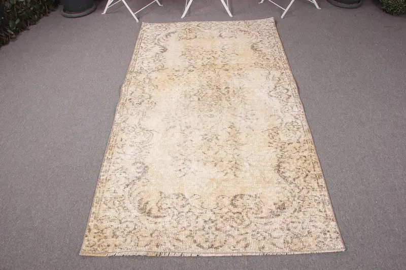 Zarif Bej ve Kahverengi Halı, 3,7x6,8 ft Botanik Tasarım