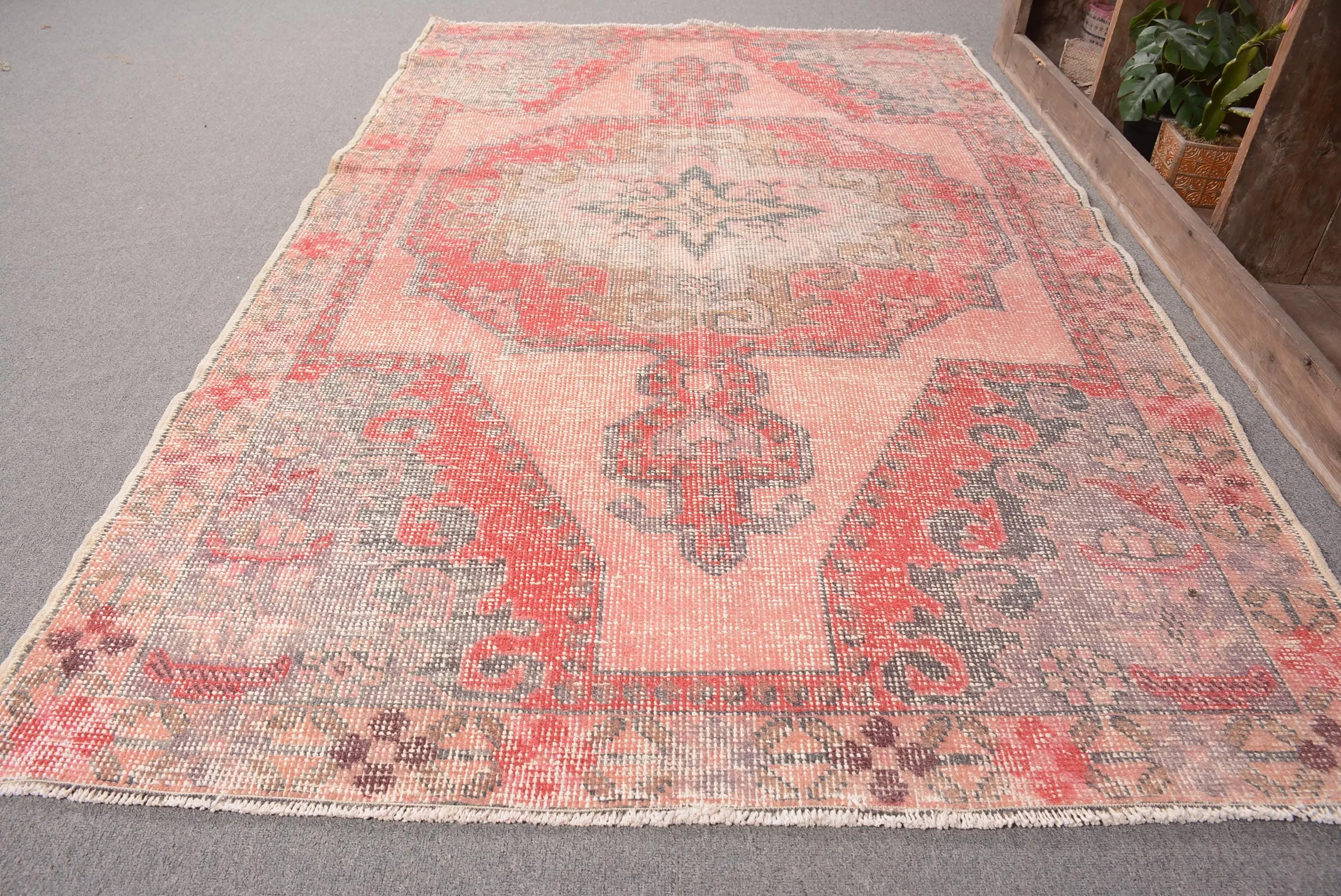 4.3x7 ft Turkish Rug, Vintage Area Rug, Red Gray Polka dot Rug - 1