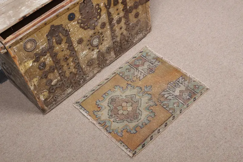 Orangefarbener Ombré-Teppich, 1,5 x 1,7 Fuß, lebendiger grüner Akzent