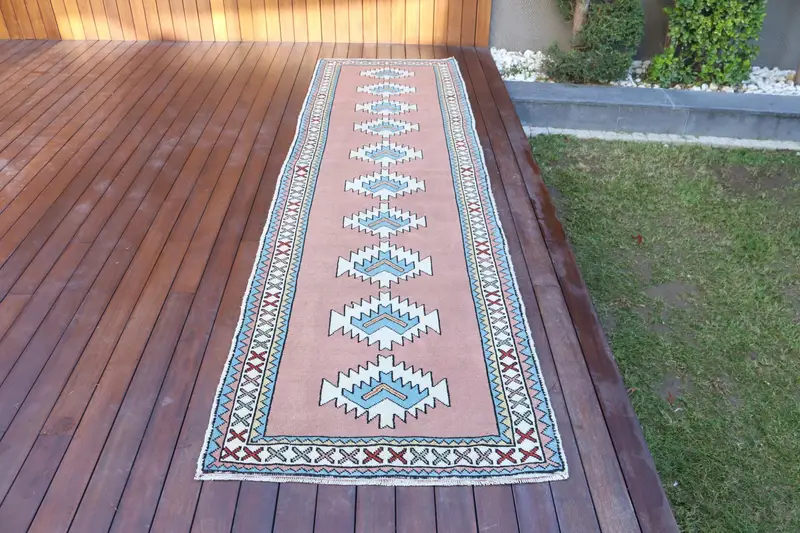 Vintage Türk Oushak Halısı 2,9x10,2 ft (88x311 cm), Kırmızı Kareli Yün Halı - 1