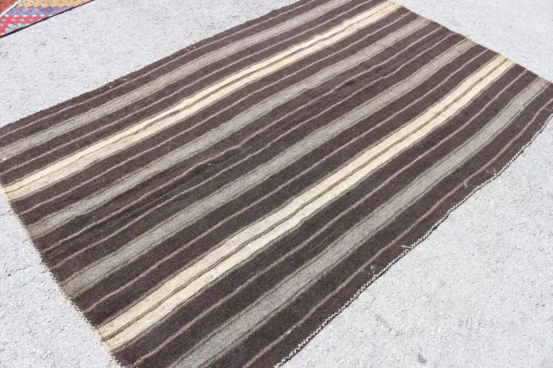 Türk Kilim Alan Halısı 4.6x7.5 ft (140x230 cm), Vintage Kahverengi Soyut Yün Halı - 1