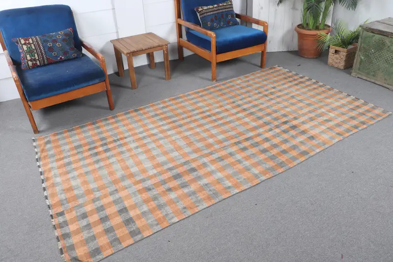 Vibrant 4,4x8,3 ft Rug, Floral & Geometric Design