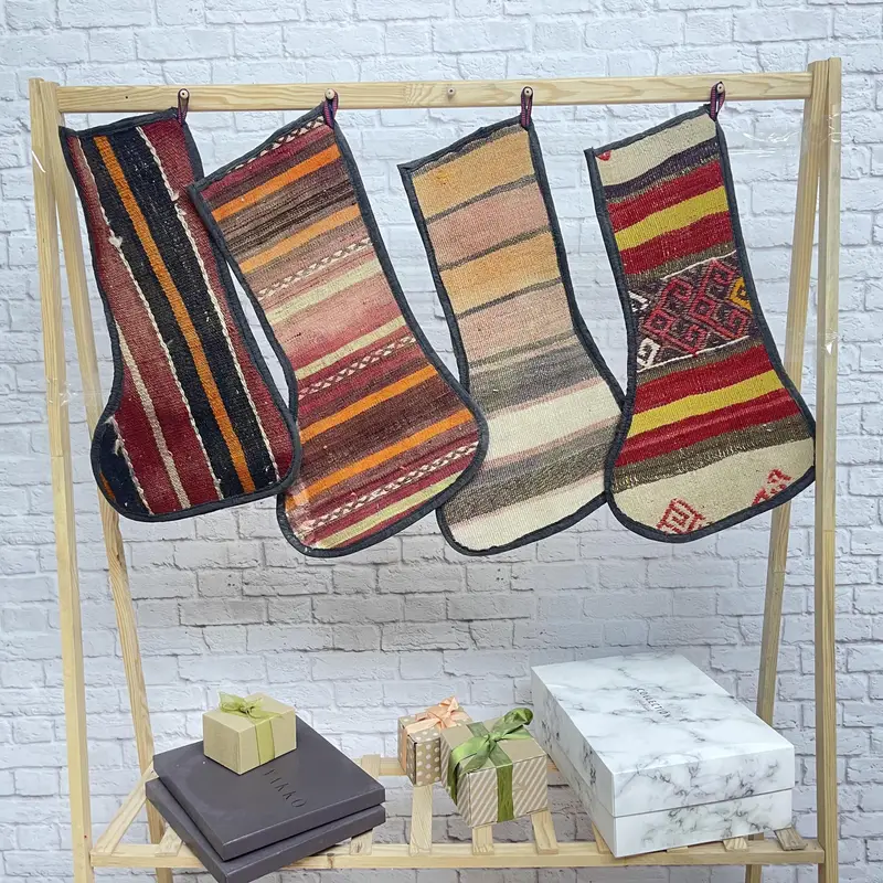 Bej & Kahverengi Pamuklu Yılbaşı Çorabı, Şenlikli Süs Desenli Yılbaşı Dekoru