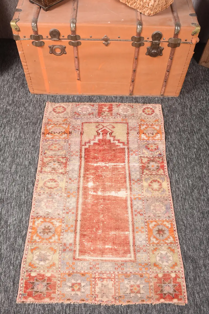Vintage Halı, 2.3x3.8 ft Türk Halısı, Kırmızı Gri Geometrik Yün Halı - 1
