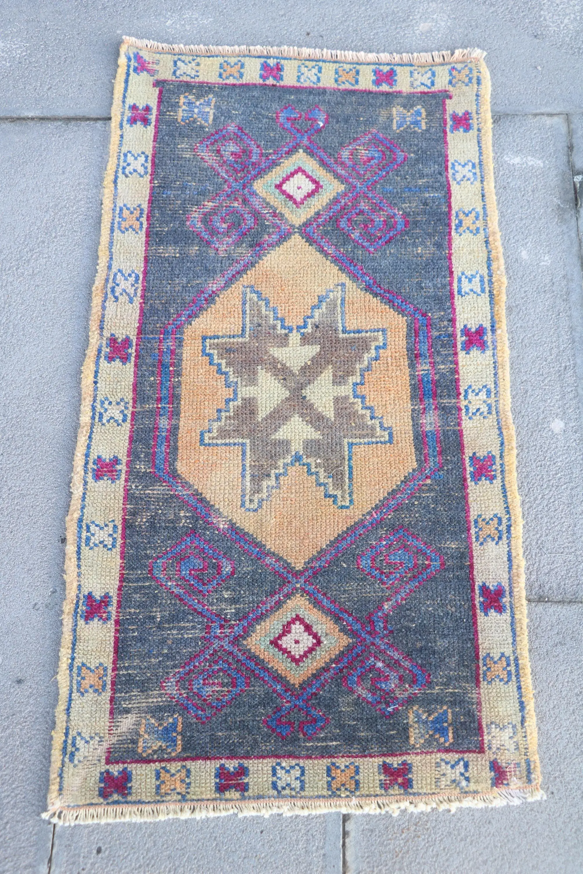 1.7x3.2 ft Turkish Rug, Vintage Small Rug, Blue Red Ombré Rug - 1