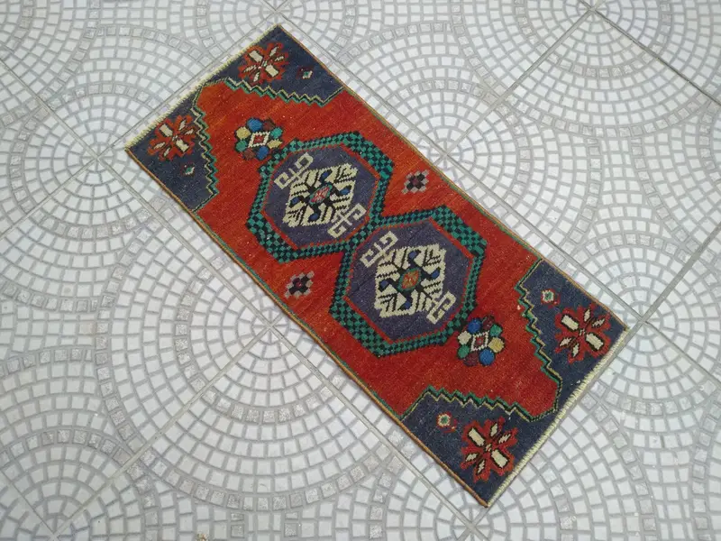 1,25x2,83 ft Yeşil Halı, Canlı ve Şık İlave