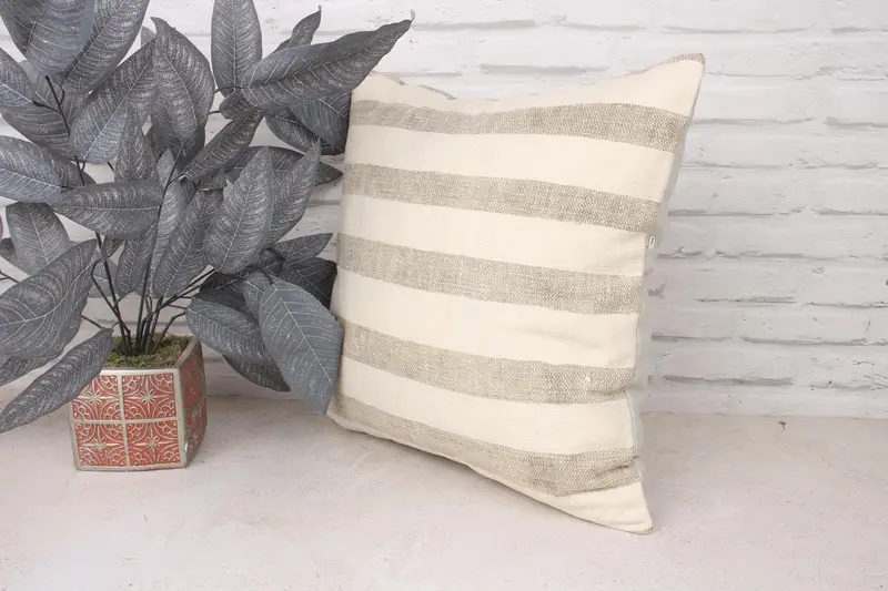 Kilim Pillow, Ethnical Kilim Rug Pillow, 18x18 White Pillow, Living Room Throw Pillow Sham, Pillow Case, Couch Pillow, Kilim Pillow Cover - 4