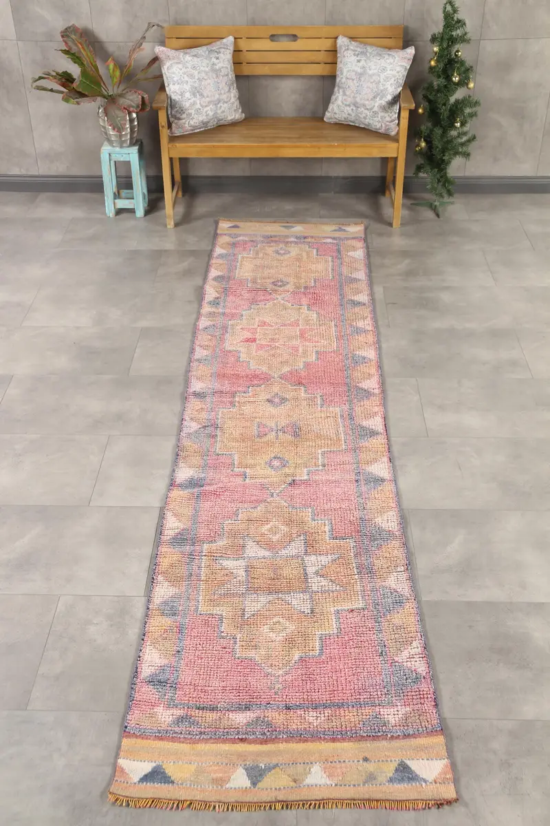 Vintage 2.7x11.2 ft Runner Halı, Türk Halısı, Herki Pembe Soyut Halı - 1