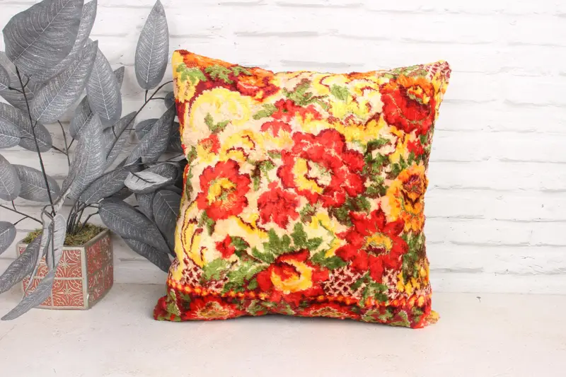 Gift Pillow, Farmhouse Pillow Sham, Cushion Case, 18x18 Red Pillow Sham, Vintage Kilim Throw Pillow, Home Decor Pillow, Outdoor Patio Cushion Cover - 1
