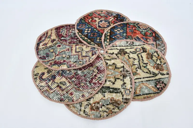 レッド & ベージュ ボヘミアン サークル プレースマット、コットン & ウール ダイニング装飾