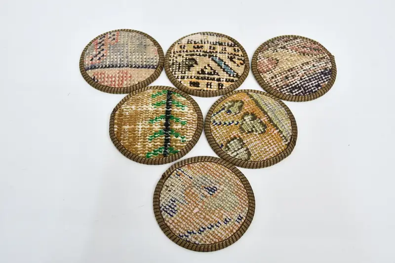 Boho Beige und Orange Runde Untersetzer, stilvolle ethnische Untersetzer