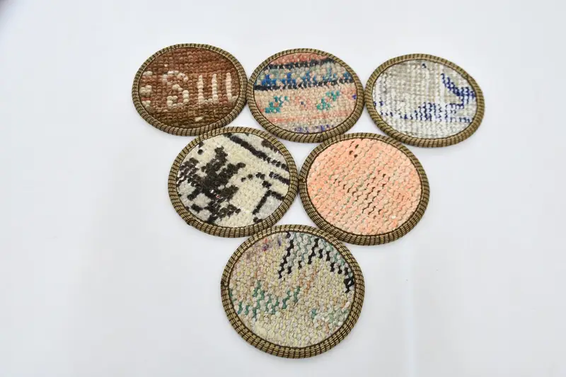 Posavasos redondo bohemio beige y marrón, elegante posavasos bohemio