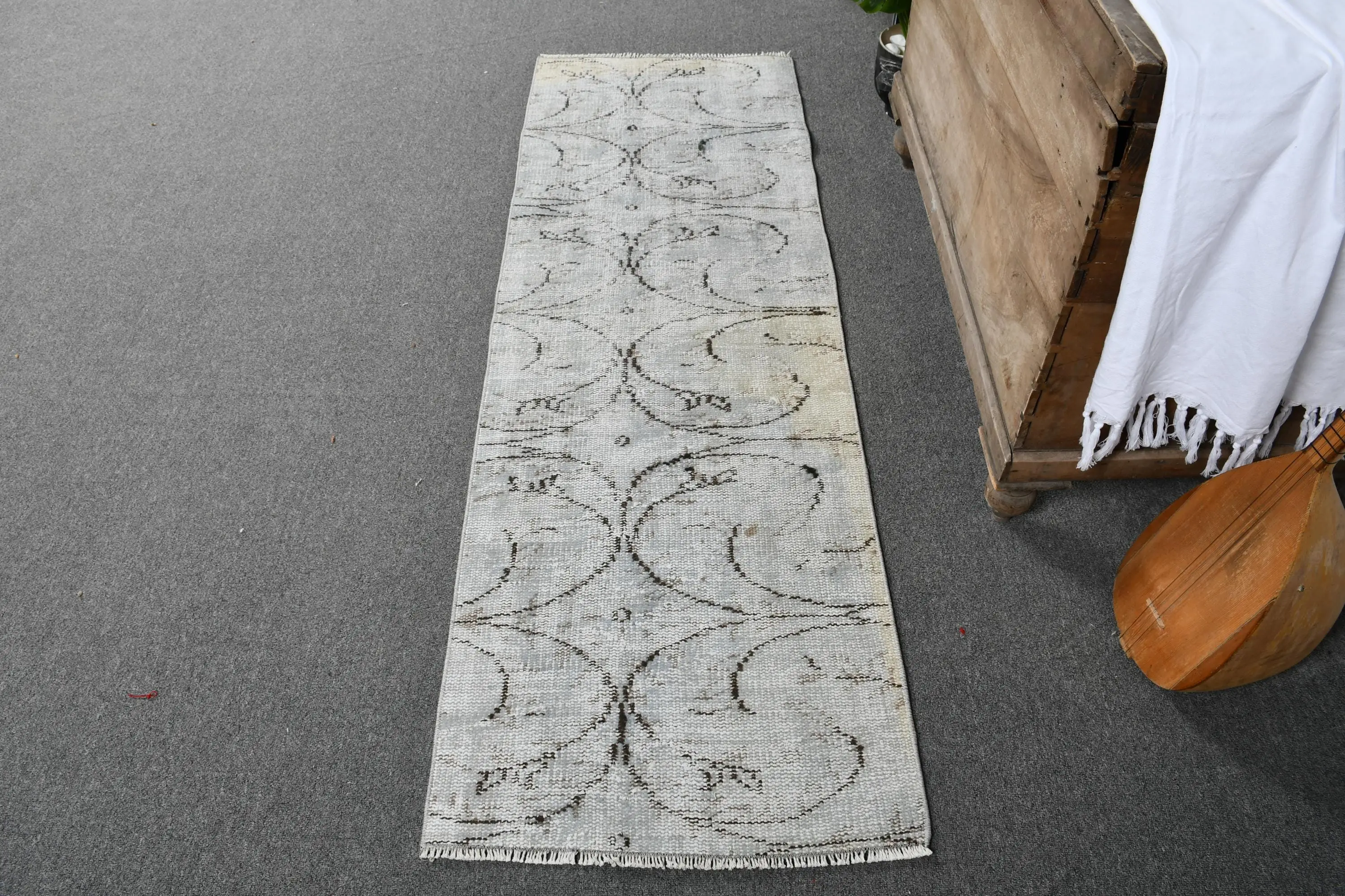 2x6 Fuß grüner Orientteppich, elegante braune Akzente - 1