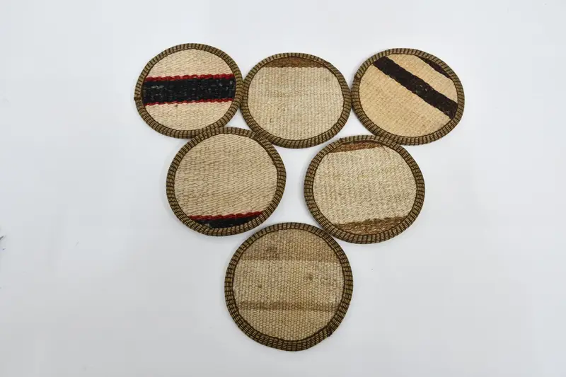 Posavasos redondos bohemios beige y marrón, posavasos bohemios con estilo