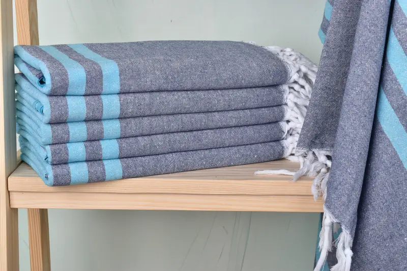 Familiengeschenk, Brautjungferngeschenke, Junggesellengeschenke, personalisiertes Handtuch, personalisiertes Hochzeitsgeschenk, Brautjungfernhandtuch, 70x36 Baumwollstreifentuch - 1