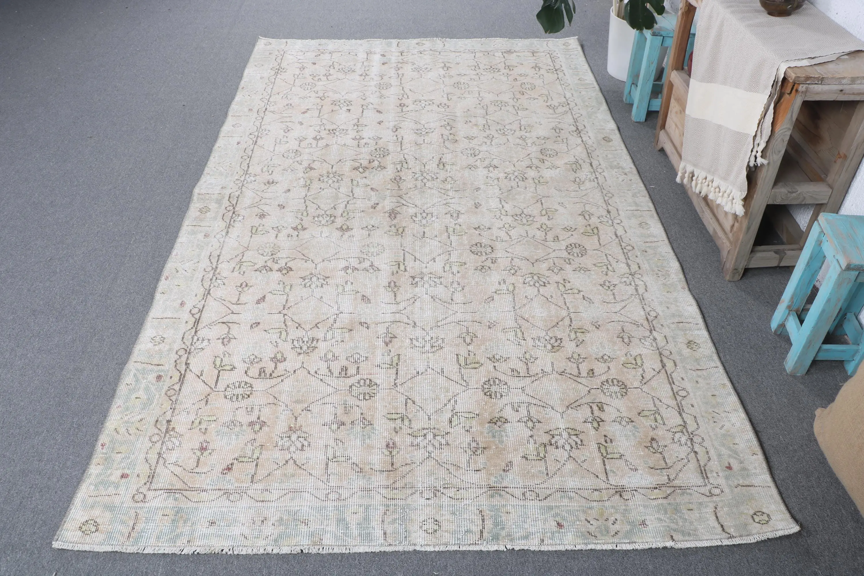Türkischer Teppich 151 x 254 cm, weißer Ombré-Vintage-Teppich - 1