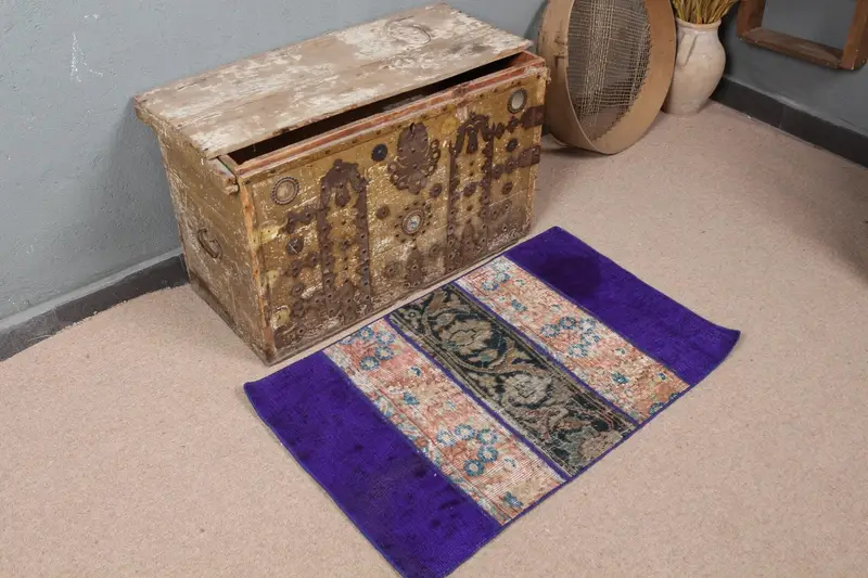 Lila und orange gestreifter Teppich, 2 x 3 Fuß großes geometrisches Design